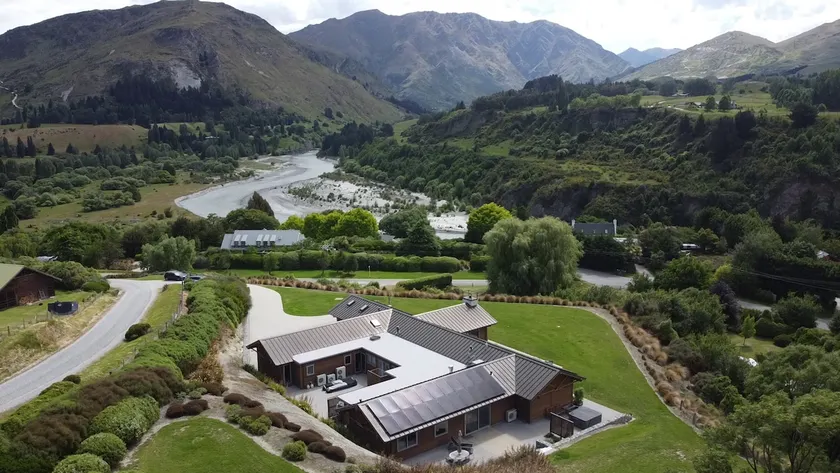 Private, luxurious, peaceful escape for 1-4 people - Image 1