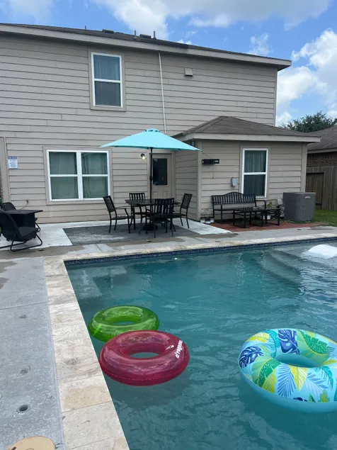 H1-3BR(3miles to IAH)Not heated- POOL - Image 1