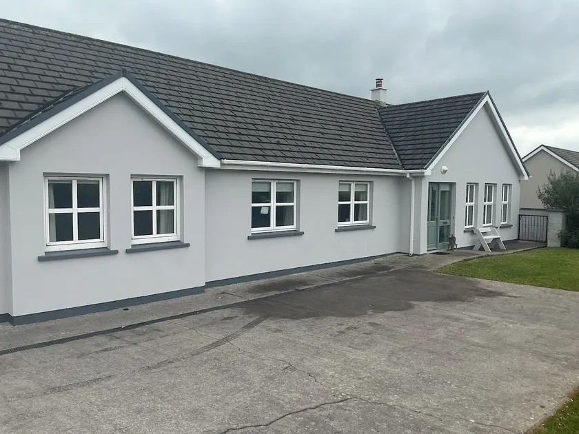 Listowel, County Kerry, 4 bedroom Bungalow Private - Image 1