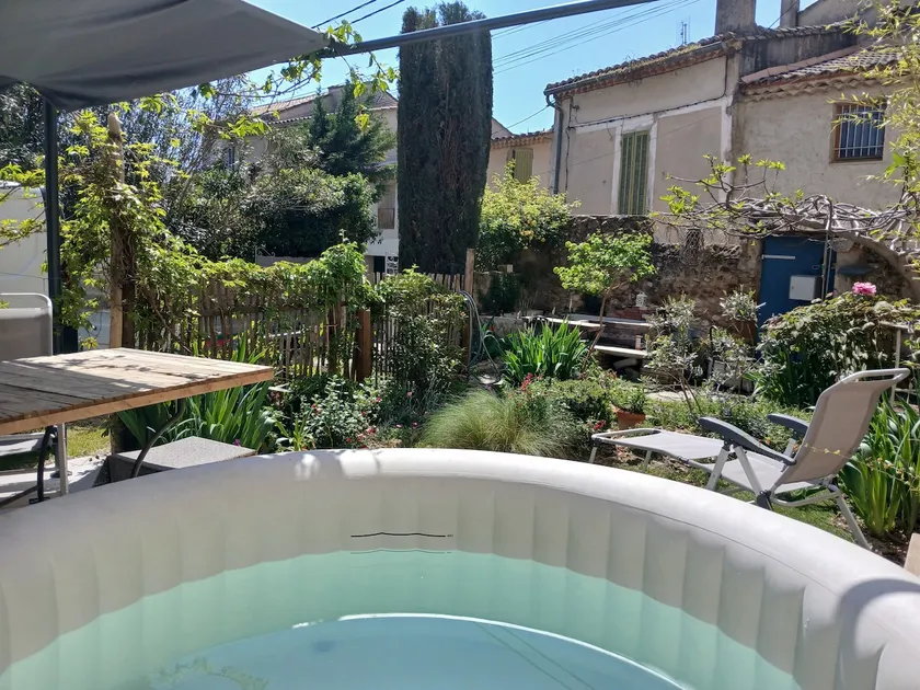 House in the heart of the village with garden and jacuzzi - Image 1