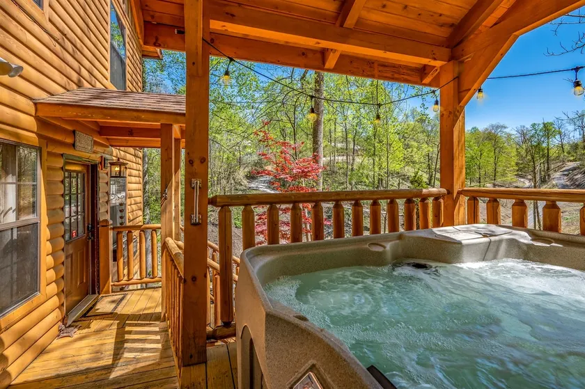 Romantic Smoky Mtn Cabin · Hot Tub · Honeymoon - Image 1