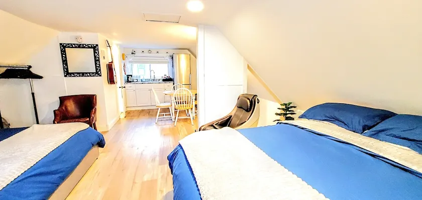 Cape Cod Loft + King Bed - Image 1