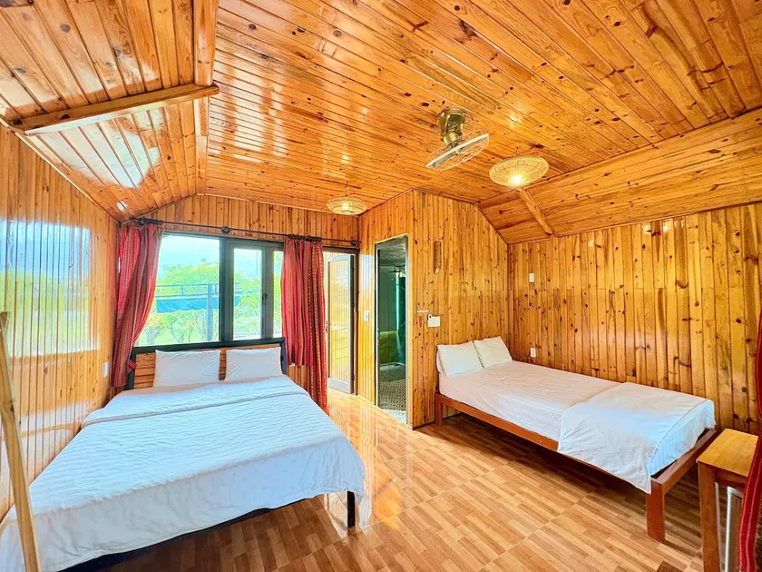 Bungalow with Mountain View (Double Bed)TigerCave - Image 1