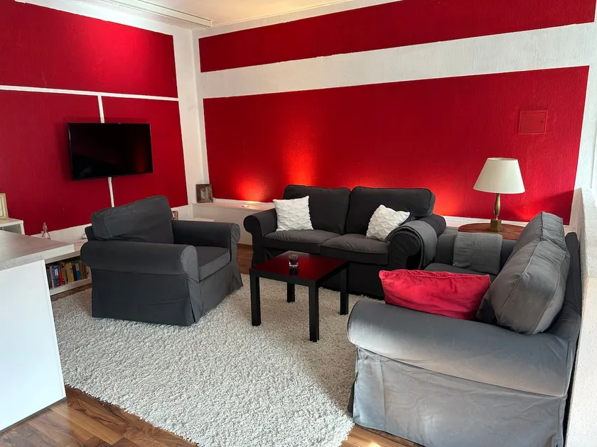 Small 2 bedroom apartment - Image 1
