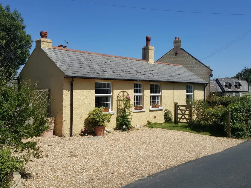 Gorgeous quirky 3 bed cottage in Bembridge - Image 1