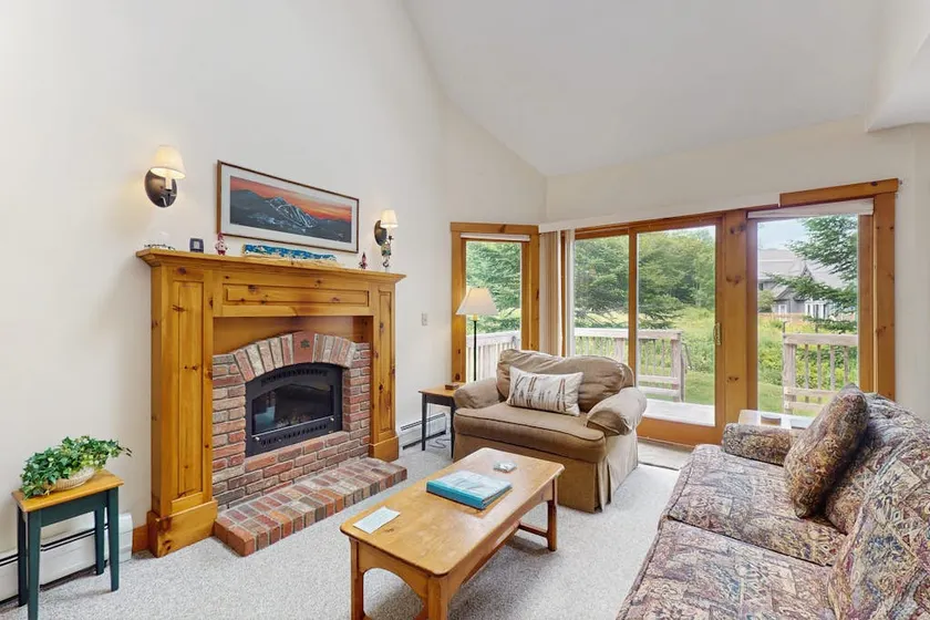 Luxe 4BR Ski In/Out Mountainview Ski In/Out - Image 1