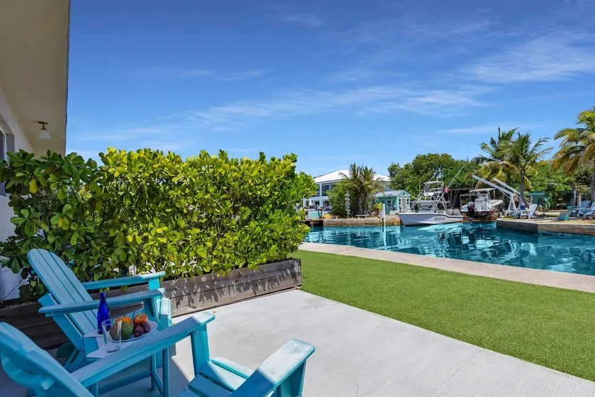 2 Waterfront Key Largo Studio Fish & Relax - Image 1