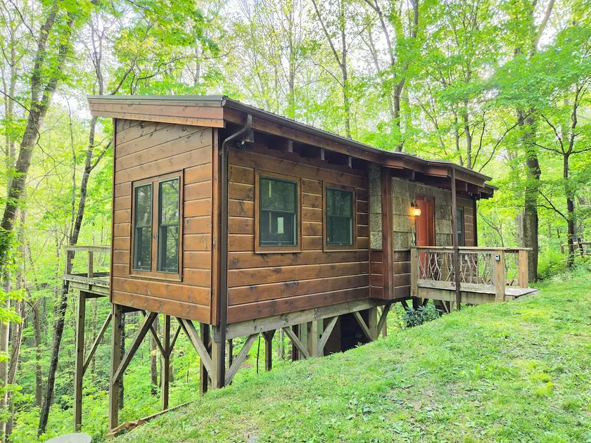 Acorn Acre Tiny Cabin - A Couples Relaxing Retreat - Image 1