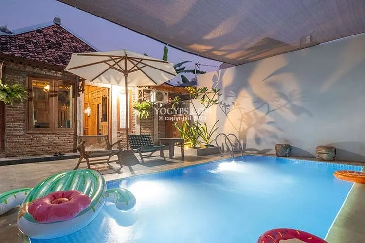 Nglaras Ayem comfy villa w/ private pool Jogja 3BR - Image 1