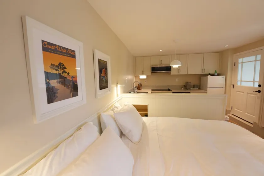 Oceanfront La Jolla Cove Studio-2025 Remodeled - Image 1