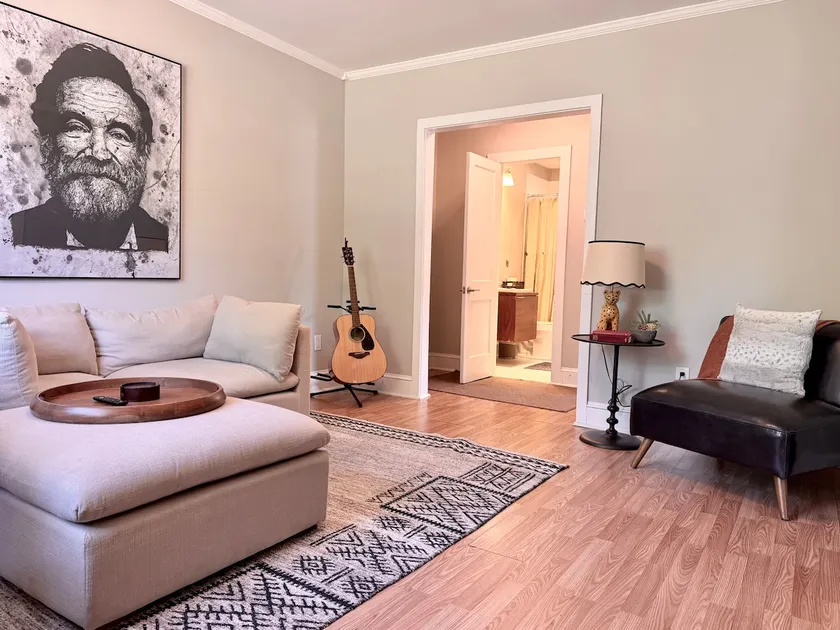 Cozy 1BR/1B~5 min to Coliseum~15 min to downtown - Image 1