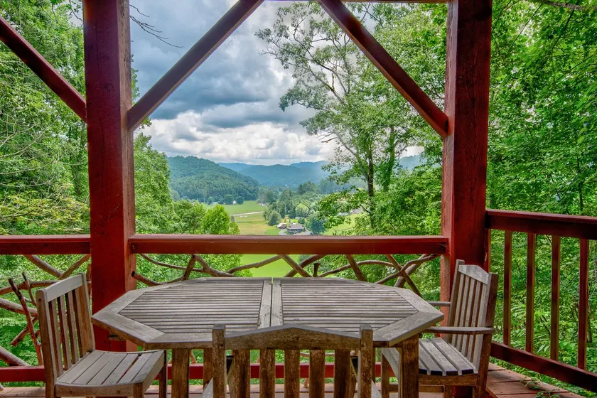 St Johns Ridge - Heart of Valle Crucis - Hot Tub- Firepit - River and Mountain Views - Image 1
