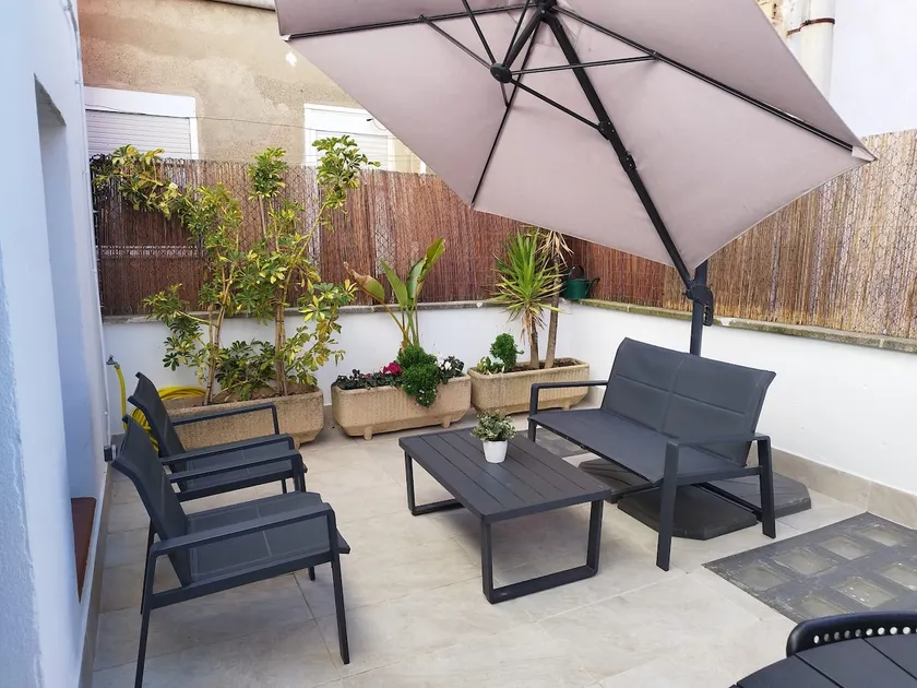 IXA-1 Apartment 3 bedrooms and parking - Image 1