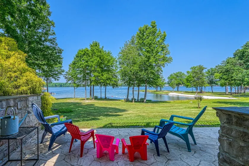 Perfect 3BR Lakefront | Dock | Balcony | Firepit - Image 1