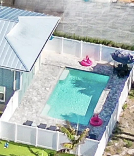 720' to beach, Pool, 4ppl, ground level - Image 1