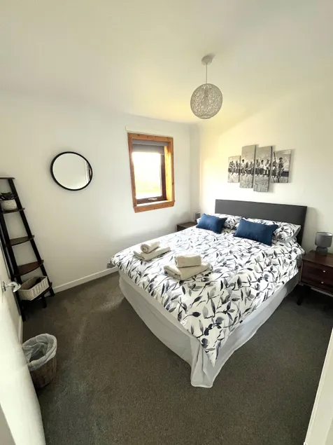 ⭐️⭐️Immaculately presented spacious 2 bedroom Flat⭐️⭐️ - Image 1