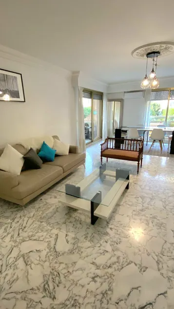 Large 3-room 90 m2, 5 min from the Promenade (Négresco) - Image 1