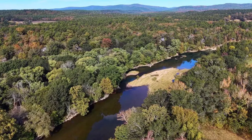 The Enchanted — A Quiet Riverside Retreat in the Heart of the Ouachita - Image 1