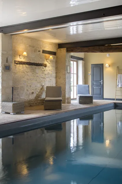 House for 15 people, indoor pool, 1 hour from Paris - Image 1