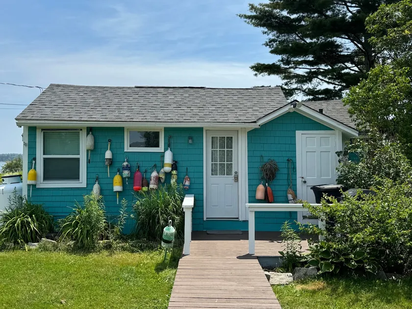 Salty Suite {Oceanside Cottage/Near Acadia} - Image 1