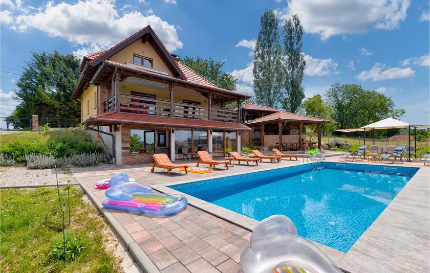 Lovely home in Zelezna Gora with sauna - Image 1