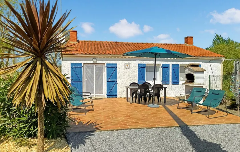 Bella casa a St Urbain con cucina - Image 1