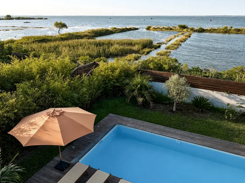 Træ villa vender mod havet - Image 1