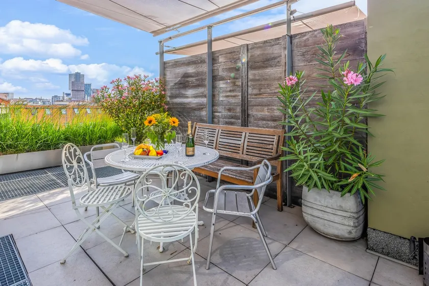 Panoramic city view, Loft next to city centre 2 - Image 1