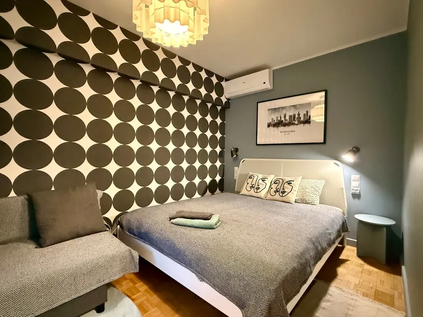 New Trendy Flat quiet and central: Old Town & Tube - Image 1
