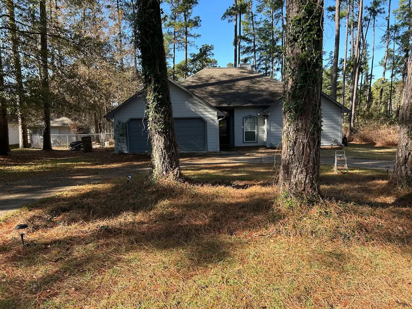 Charming Holly Lake Ranch and Country Home - Image 1
