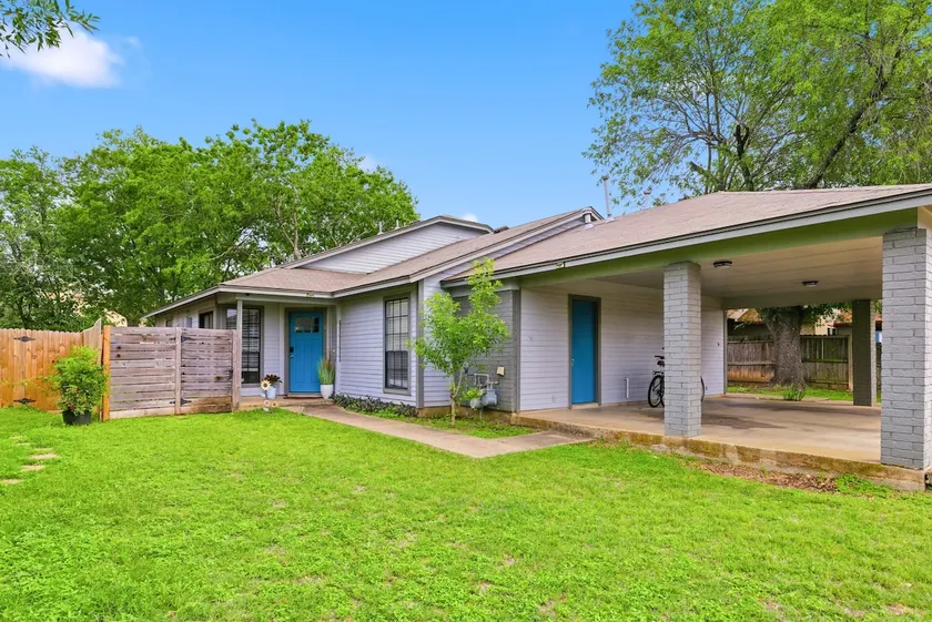 Spacious and Convenient South Austin Home - Image 1