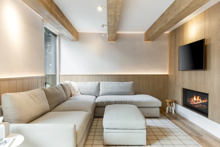 Vail International Condos - Image 1