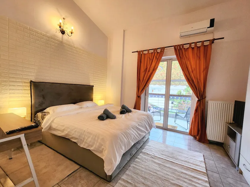 Maisonette by the sea! - Image 1