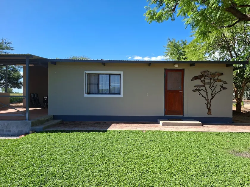 Small Meadow Cottage - Image 1