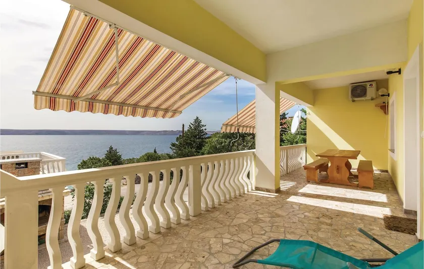 Beach front apartment in Lukovo Sugarje - Image 1