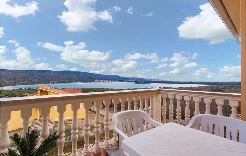 Beautiful Apartment In Kornic With House Sea View - Image 1