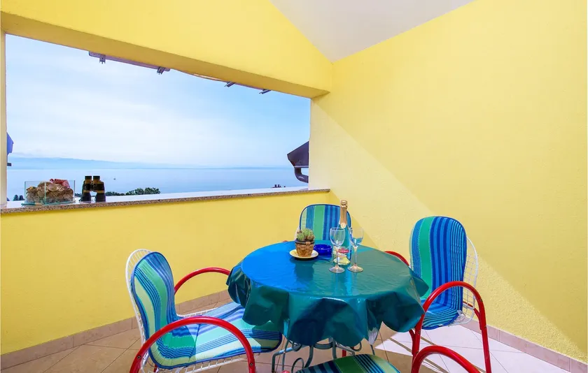 Increíble apartamento de 1 dormitorio en Opatija. - Image 1