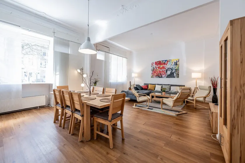 Spacious and cosy apartment. Legal. - Image 1