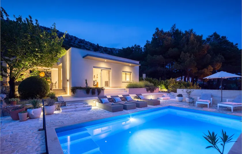 Gorgeous Home In Naklice - Image 1
