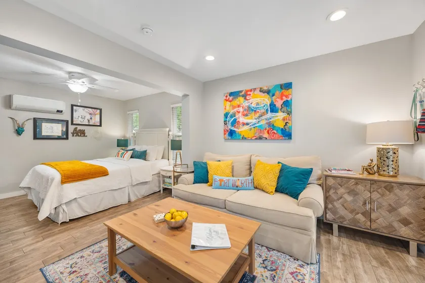 Backyard Bungalow • Near TCU & Downtown • Private - Image 1
