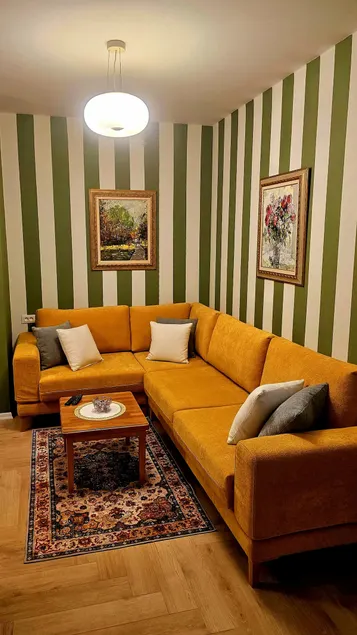 Sunny 1-BDR Apartment in a charming area - Image 1