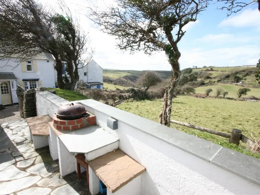 Rose Cottage - Image 1