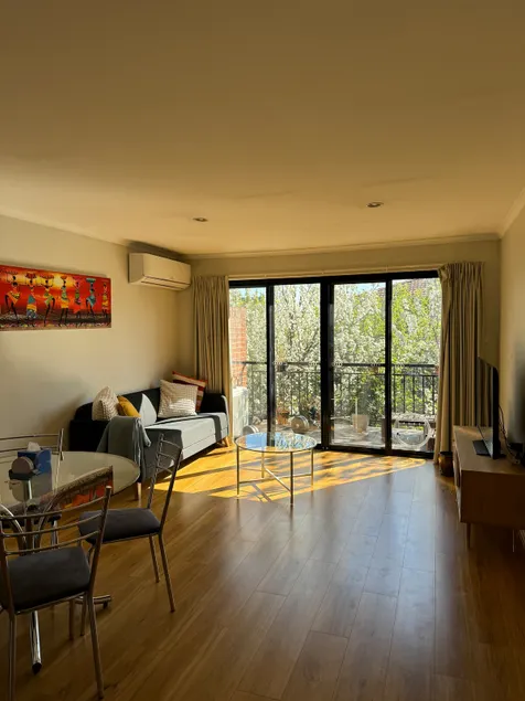 2 Bedroom Apartment in Braddon - Image 1
