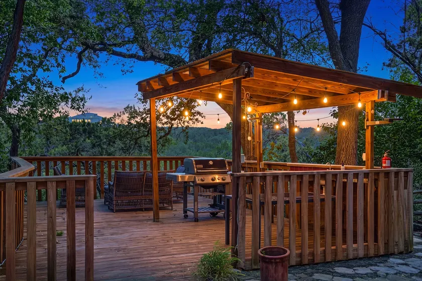 Peace Retreat Lake House - Sleeps 10 - Image 1