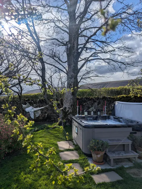 The Hayloft - Laythams Holiday Lets Retreat - Image 1