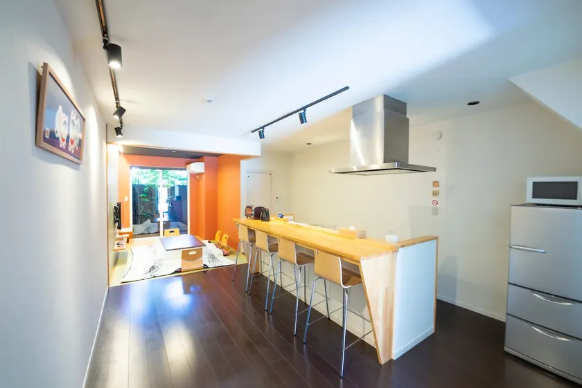 3-minute walk from Takayama Station | 5-minute walk from the old town | Entire house rental | Free parking | 7 people - Image 1