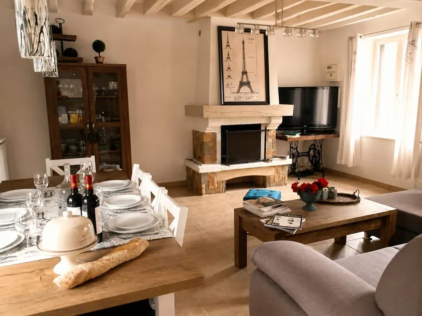 Large restored old house (near Giverny) - Image 1
