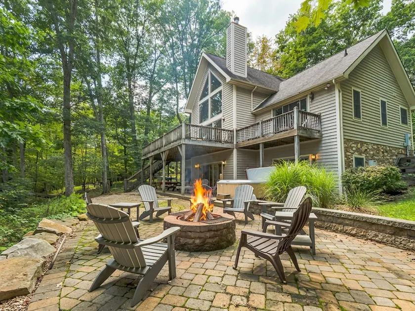 Fancy Free | Lakefront, Hot Tub, Pet Friendly - Image 1
