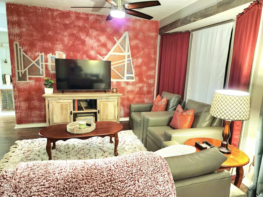 A Home Away From Home. Great for families! GYM! - Image 1