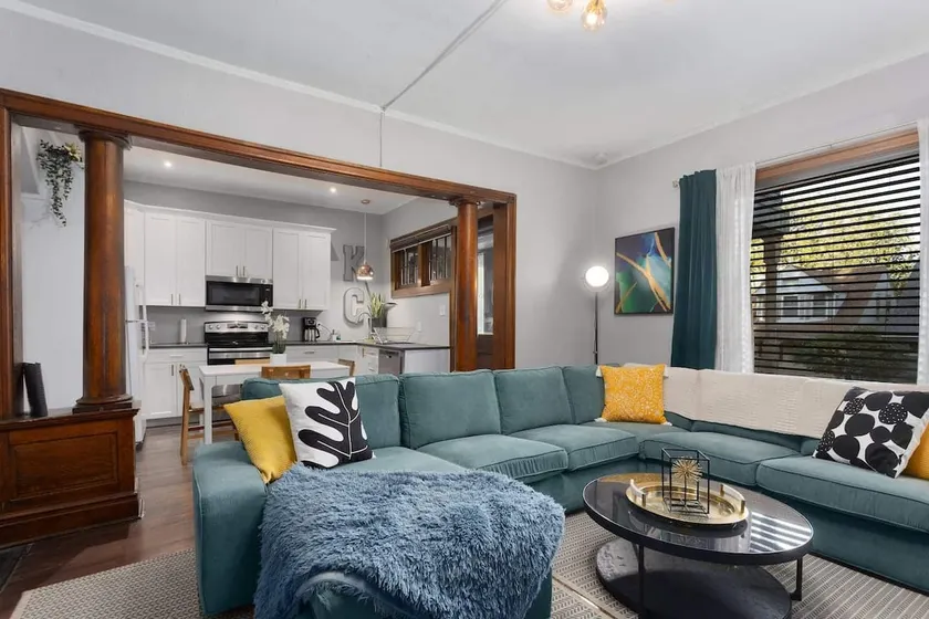 3 Bd In The Heart of KC! 09 - Image 1